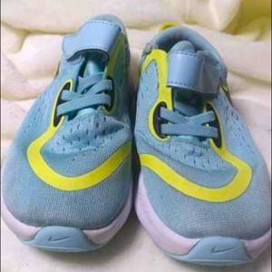 Girls Nike sneakers